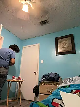 yomanfriend online show from December 18, 2024, 11:08 pm