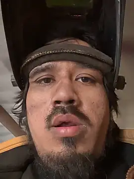 yomanfriend online show from January 21, 2025, 3:43 pm