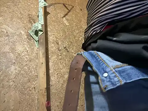 yomanfriend online show from November 28, 2025, 6:13 am