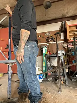 yomanfriend online show from January 3, 2025, 5:53 pm