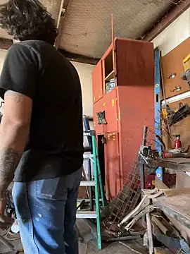 yomanfriend online show from December 28, 2024, 7:43 pm