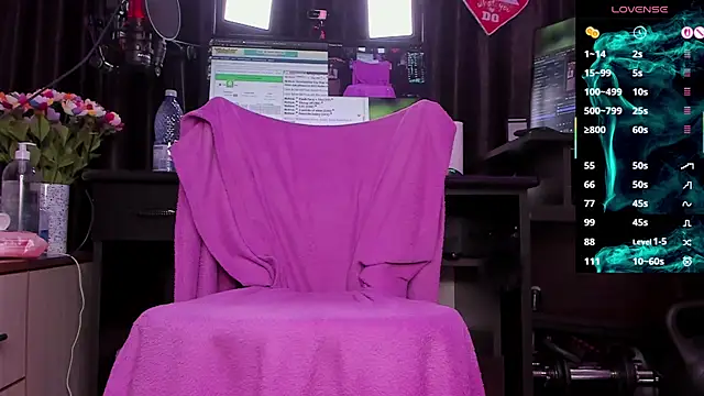 Raissa sky26 online show from October 18, 2025, 2:35 am