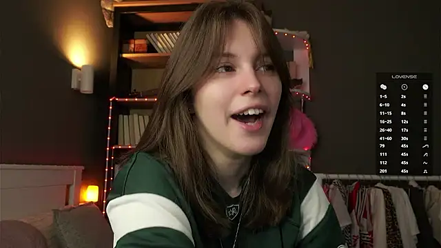 Snapshot of DarylBarks chatting on March 8, 2026, 1:33 am DarylBarks online show from March 8, 2026, 1:33 am