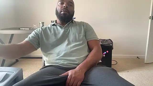 Snapshot of Bbcfun44 chatting on February 2, 2026, 9:25 pm Bbcfun44 online show from February 2, 2026, 9:25 pm