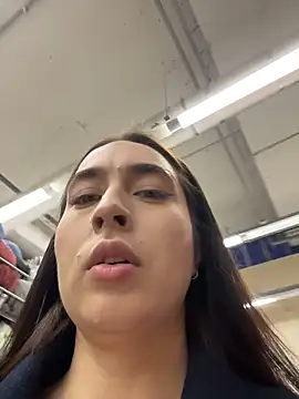 Holly Play online show from March 20, 2026, 12:06 pm