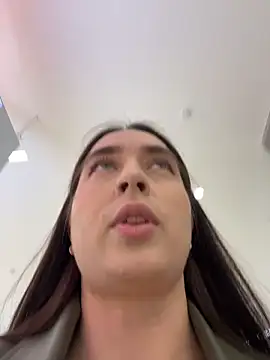 Holly Play online show from March 30, 2026, 12:06 pm