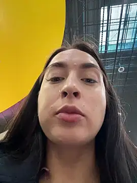 Snapshot of Holly_Play chatting on February 13, 2025, 8:27 am Holly Play online show from February 13, 2025, 8:27 am