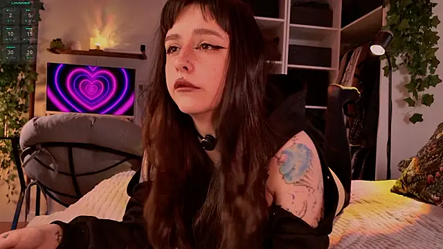 Snapshot of MichaellaMoon chatting on March 27, 2026, 3:13 pm MichaellaMoon online show from March 27, 2026, 3:13 pm