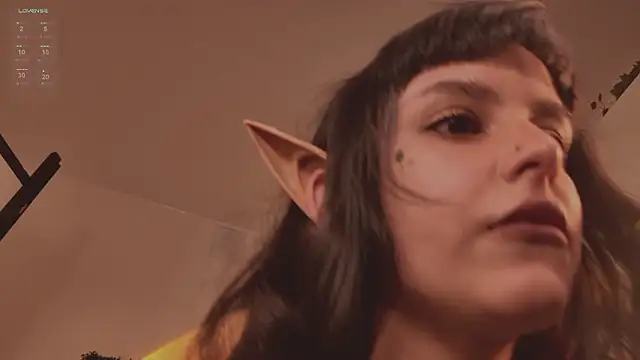 Snapshot of MichaellaMoon chatting on February 3, 2026, 5:18 pm MichaellaMoon online show from February 3, 2026, 5:18 pm