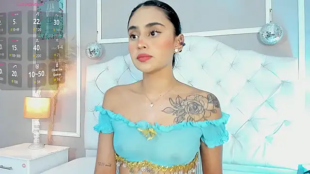 Snapshot of serena_jeyms chatting on November 7, 2025, 7:40 pm serena jeyms online show from November 7, 2025, 7:40 pm