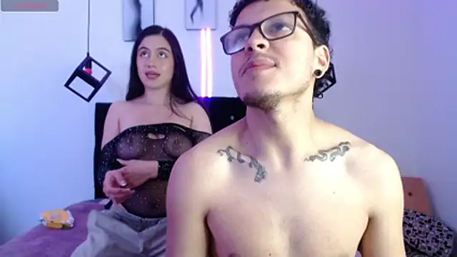 Snapshot of Bonny_Bonss chatting on March 28, 2026, 8:43 pm Bonny Bonss online show from March 28, 2026, 8:43 pm