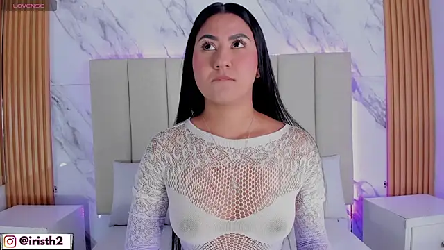 Snapshot of Iris_Thompson_ chatting on February 4, 2026, 3:34 am Iris Thompson online show from February 4, 2026, 3:34 am