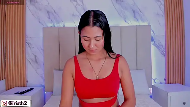 Snapshot of Iris_Thompson_ chatting on February 12, 2026, 3:50 am Iris Thompson online show from February 12, 2026, 3:50 am