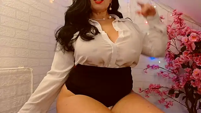 Snapshot of kymberly_008 chatting on February 18, 2025, 8:03 pm kymberly 008 online show from February 18, 2025, 8:03 pm