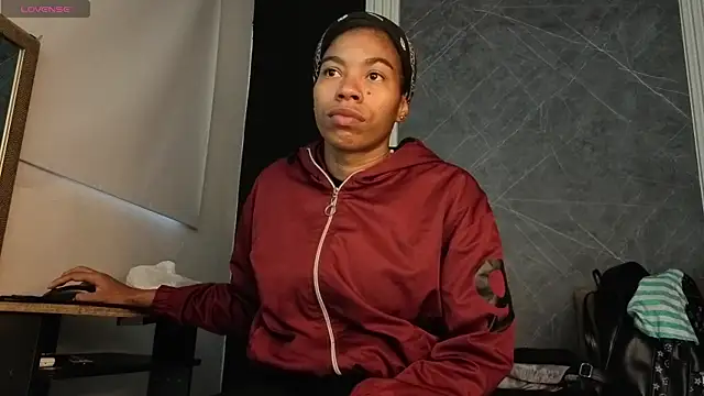 YummyDuooo online show from November 8, 2025, 11:47 am