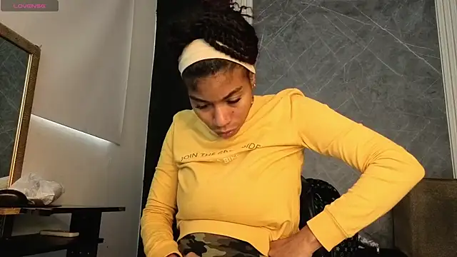 YummyDuooo online show from October 25, 2025, 12:04 pm