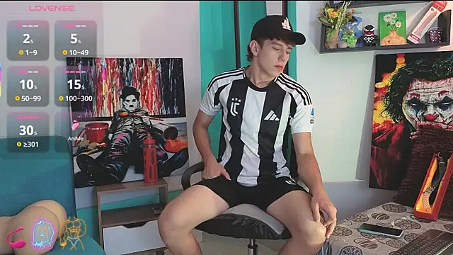 Snapshot of flowers18 chatting on April 14, 2026, 10:26 pm flowers18 online show from April 14, 2026, 10:26 pm