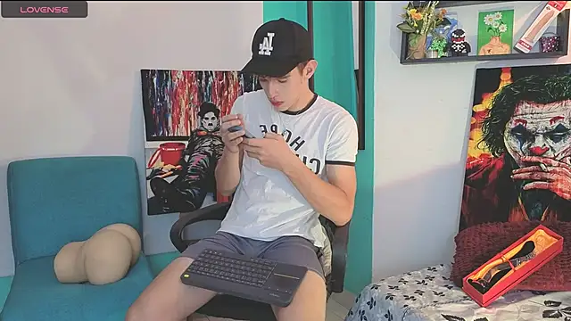 Snapshot of flowers18 chatting on April 13, 2026, 10:25 pm flowers18 online show from April 13, 2026, 10:25 pm