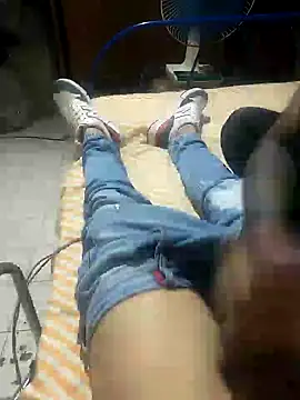 Snapshot of geroAguilar chatting on February 10, 2025, 2:59 pm geroAguilar online show from February 10, 2025, 2:59 pm