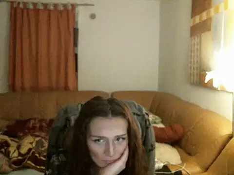 ludovika09 online show from May 19, 2026, 8:27 pm