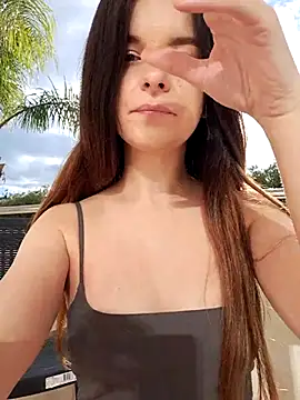 Snapshot of RaonXO chatting on March 10, 2025, 8:17 am RaonXO online show from March 10, 2025, 8:17 am