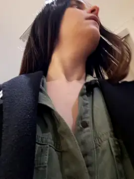 Snapshot of RaonXO chatting on February 1, 2025, 6:08 pm RaonXO online show from February 1, 2025, 6:08 pm