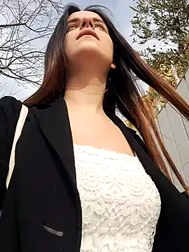 Snapshot of RaonXO chatting on January 25, 2025, 12:26 pm RaonXO online show from January 25, 2025, 12:26 pm