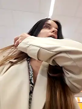 Snapshot of RaonXO chatting on February 13, 2025, 6:26 pm RaonXO online show from February 13, 2025, 6:26 pm