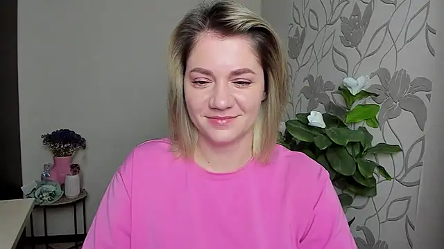 Snapshot of MariaSttone chatting on October 12, 2025, 4:30 pm MariaSttone online show from October 12, 2025, 4:30 pm