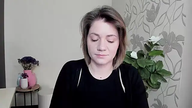 Snapshot of MariaSttone chatting on March 6, 2025, 1:57 pm MariaSttone online show from March 6, 2025, 1:57 pm