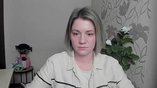 Snapshot of MariaSttone chatting on March 13, 2025, 3:28 pm MariaSttone online show from March 13, 2025, 3:28 pm