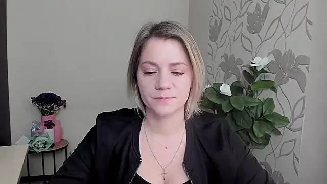 Snapshot of MariaSttone chatting on March 18, 2025, 11:55 am MariaSttone online show from March 18, 2025, 11:55 am