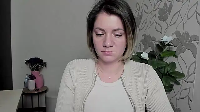 Snapshot of MariaSttone chatting on February 28, 2025, 4:42 pm MariaSttone online show from February 28, 2025, 4:42 pm