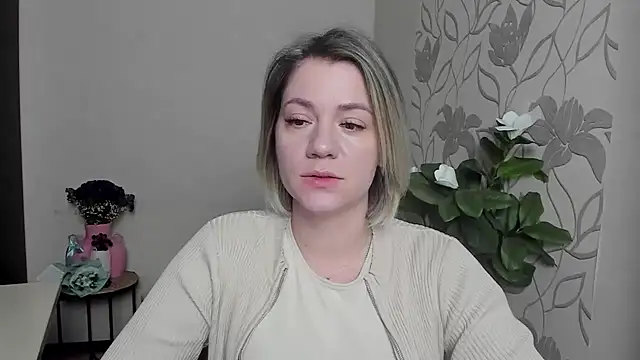 Snapshot of MariaSttone chatting on March 17, 2025, 6:32 pm MariaSttone online show from March 17, 2025, 6:32 pm