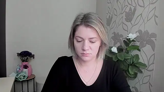 Snapshot of MariaSttone chatting on March 14, 2025, 12:18 pm MariaSttone online show from March 14, 2025, 12:18 pm