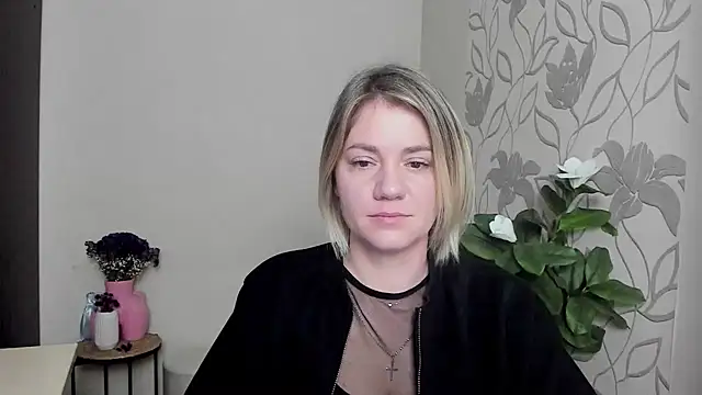 Snapshot of MariaSttone chatting on March 10, 2025, 9:12 am MariaSttone online show from March 10, 2025, 9:12 am