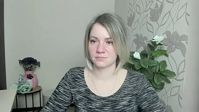 Snapshot of MariaSttone chatting on March 18, 2025, 6:17 pm MariaSttone online show from March 18, 2025, 6:17 pm