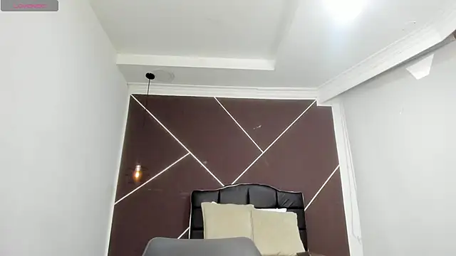 Snapshot of AntonellaRosee_ chatting on February 24, 2025, 11:32 am AntonellaRosee online show from February 24, 2025, 11:32 am