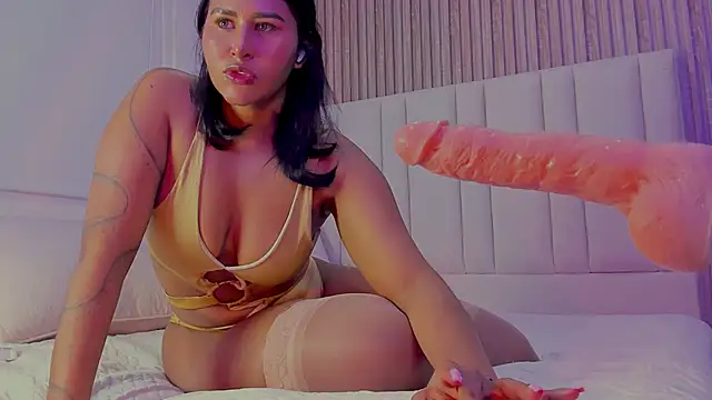 StormyButty18 online show from September 14, 2025, 4:02 am