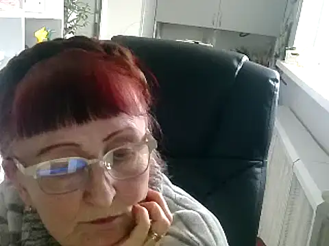 Snapshot of TanyaSweet634 chatting on February 5, 2025, 9:57 am TanyaSweet634 online show from February 5, 2025, 9:57 am