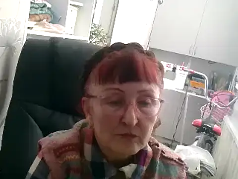 Snapshot of TanyaSweet634 chatting on February 18, 2025, 7:43 am TanyaSweet634 online show from February 18, 2025, 7:43 am