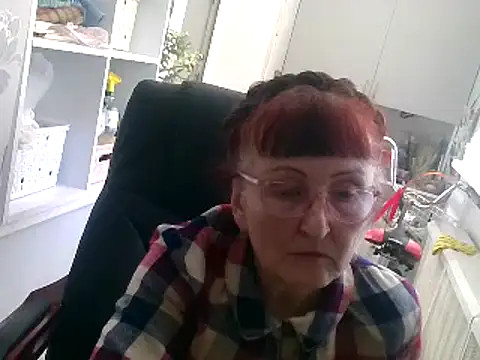 Snapshot of TanyaSweet634 chatting on February 20, 2025, 7:34 am TanyaSweet634 online show from February 20, 2025, 7:34 am