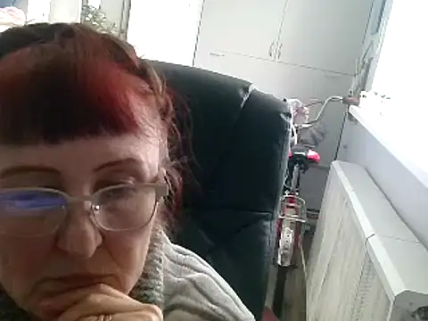 Snapshot of TanyaSweet634 chatting on February 8, 2025, 10:07 am TanyaSweet634 online show from February 8, 2025, 10:07 am