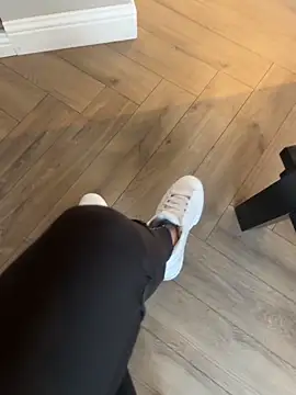 Snapshot of FeetVibe chatting on October 30, 2025, 8:01 am FeetVibe online show from October 30, 2025, 8:01 am