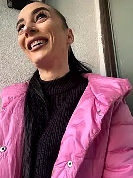 Snapshot of FeetVibe chatting on September 28, 2025, 5:25 am FeetVibe online show from September 28, 2025, 5:25 am