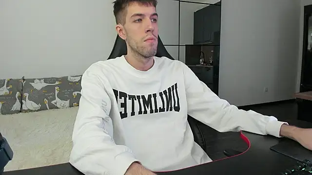 White Dylan online show from February 13, 2026, 12:27 pm