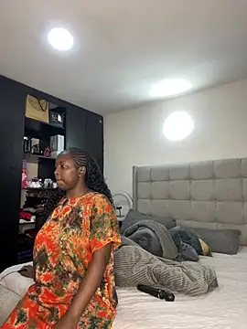 prettiepearl online show from April 22, 2026, 6:58 pm