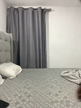 Snapshot of prettiepearl chatting on February 15, 2026, 12:22 am prettiepearl online show from February 15, 2026, 12:22 am