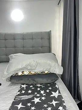 Snapshot of prettiepearl chatting on February 13, 2026, 1:55 pm prettiepearl online show from February 13, 2026, 1:55 pm