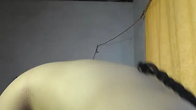 realshy-Stepsis online show from April 13, 2026, 1:37 pm